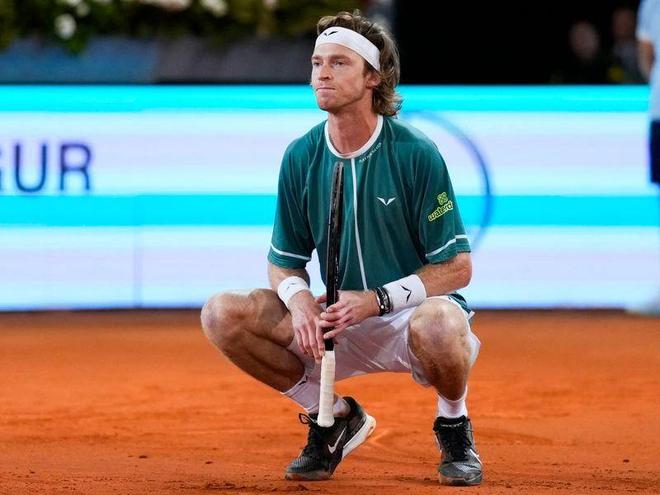 回顾两队此 回顾两队此