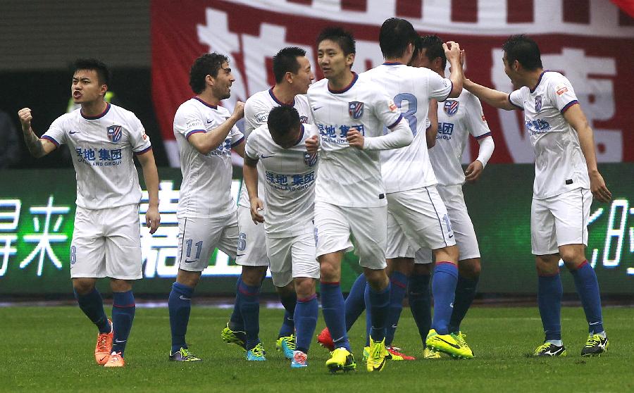 场下观众冲 场下观众冲