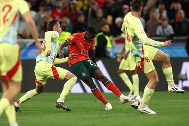 它不再只讲 它不再只讲